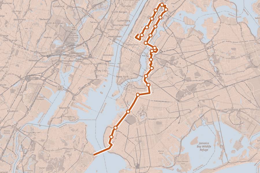 Course map of the New York City Marathon, with a dot at every aid station